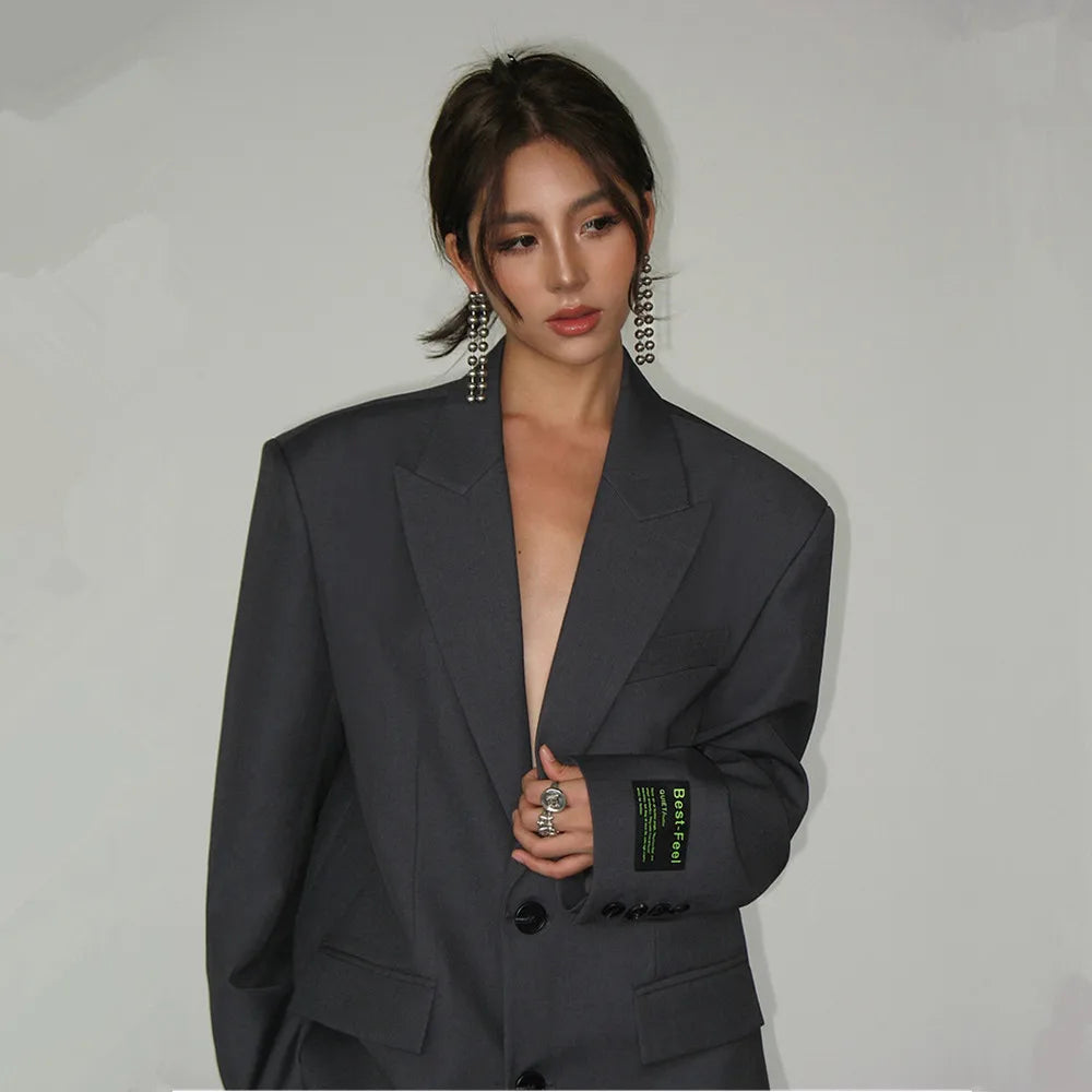 Naomi | Klassieke blazer met brede schouders