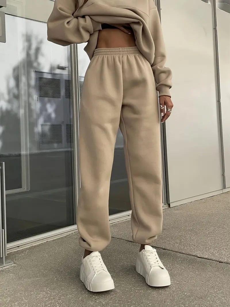 Dames set: hoodie + broek — getailleerd | Vanista - Vanista