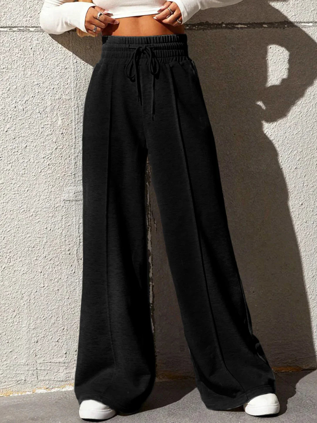 Wijde polyester broek met relaxte pasvorm en lichte stretch – Vanista