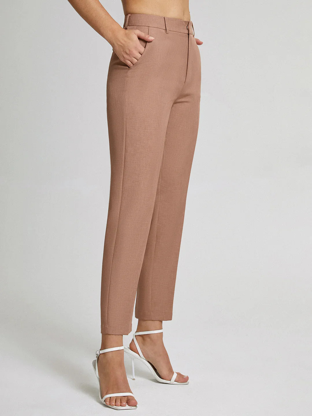 Dames getailleerde pantalon, enkellang — beige | Victoria - Vanista