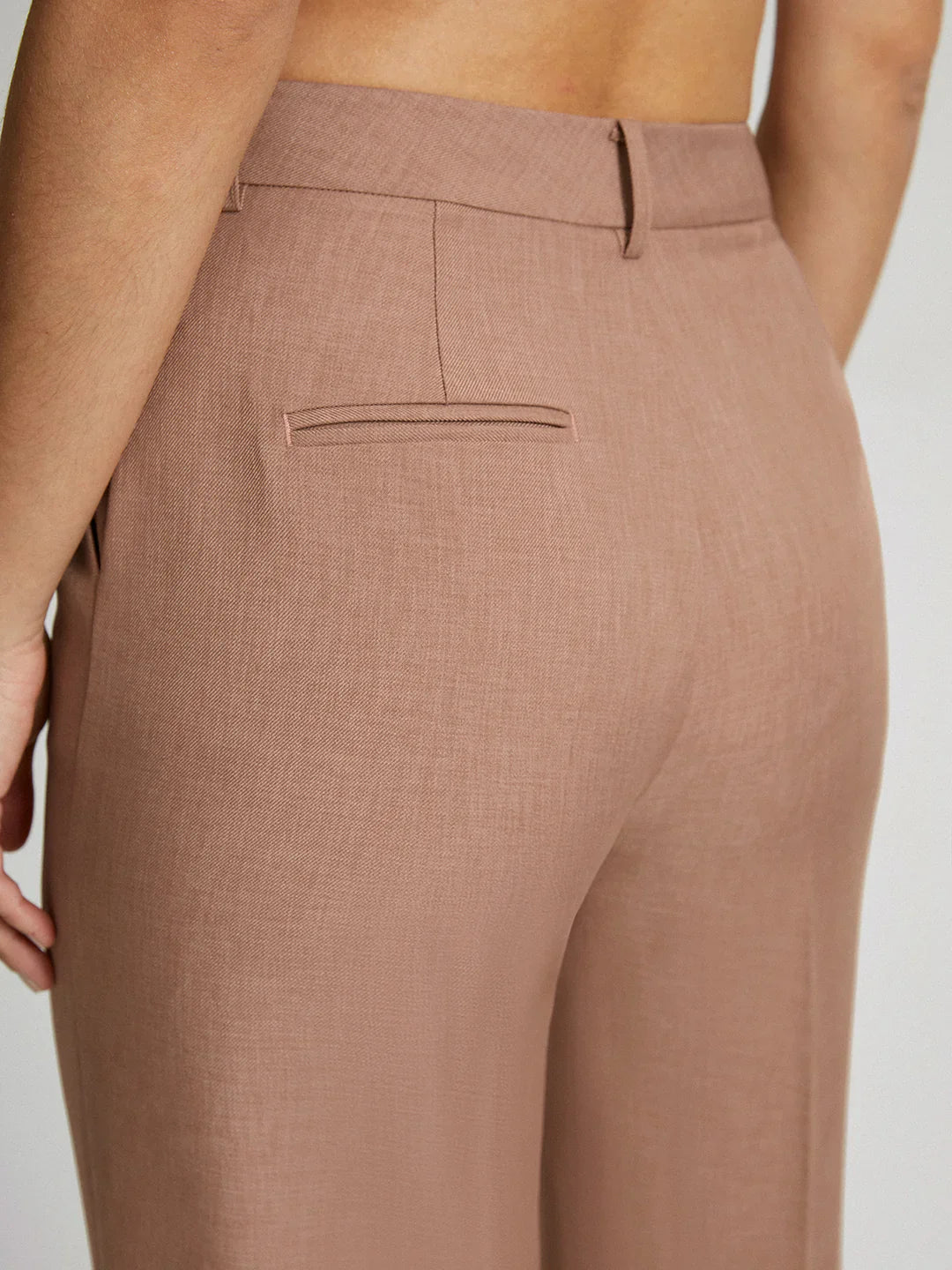 Dames getailleerde pantalon, enkellang — beige | Victoria - Vanista